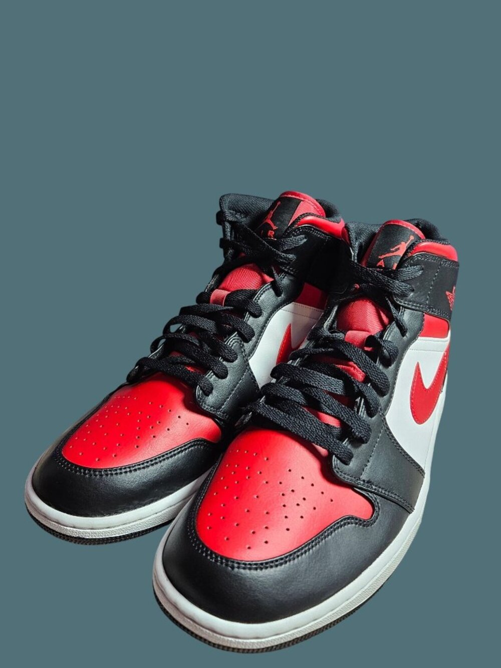 Air Jordan 1 Mid "Bred Toe" Sneakers Men Size 13 White/Black/Fire Red - Picture 8 of 16